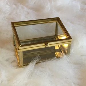 Mini glass jewelry box